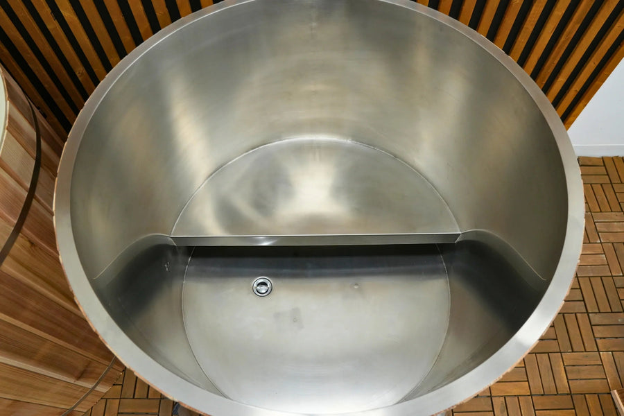 Dynamic Cold Therapy Barrel 304 Stainless Steel Cold Plunge Tub with Premium Pacific Cedar Exterior